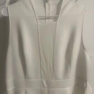 Elegant White Sleeveless Dress